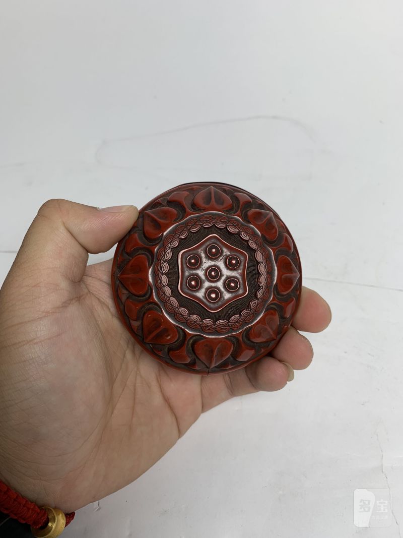 明早期 剔红莲蓬纹香盒 - 图10